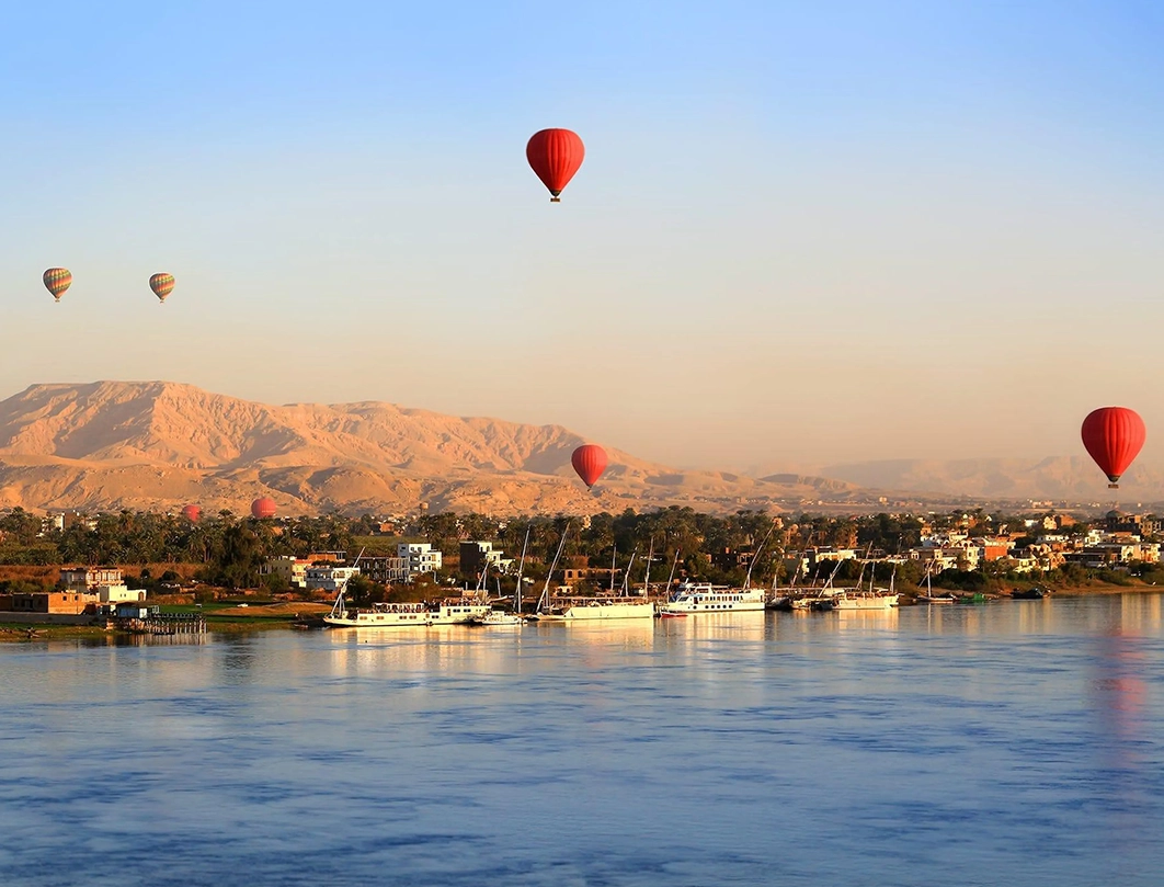 Private Luxor Full Day Trip + Sunrise Hot Air Balloon Experience  - photo